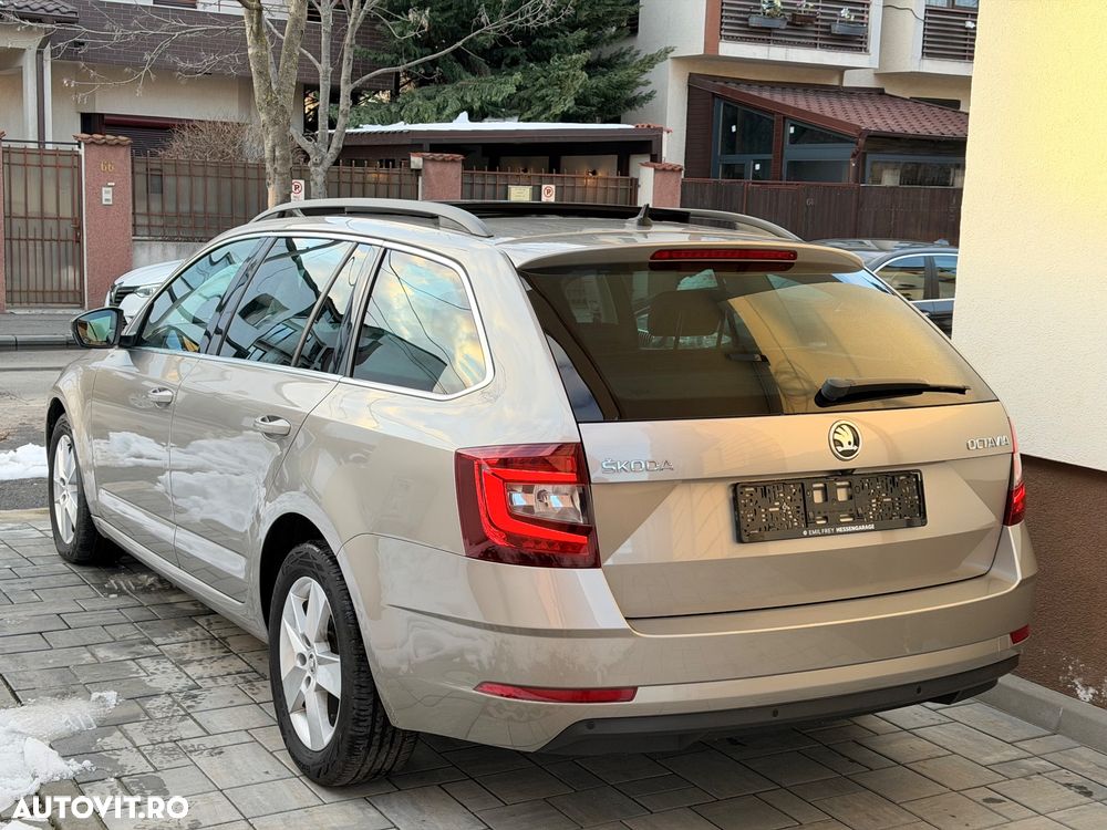 Skoda Octavia 1.6 TDI DSG Ambition - 6