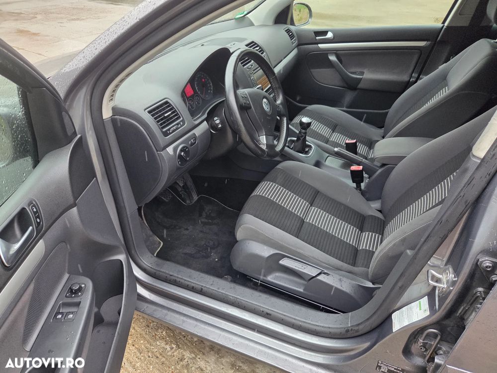 Volkswagen Golf - 12