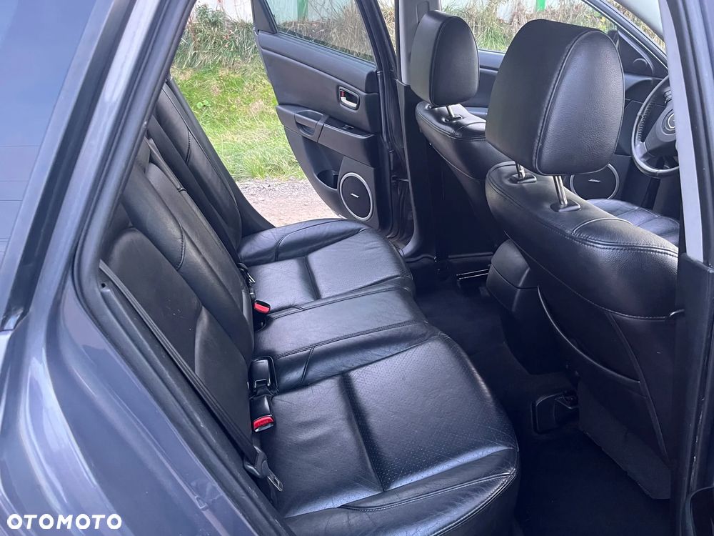 Mazda 3 - 10