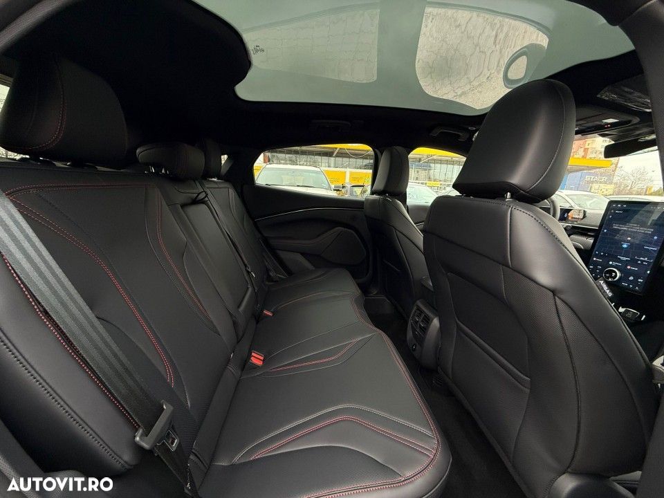 Ford Mustang Mach-E RWD 203 kW Premium - 14