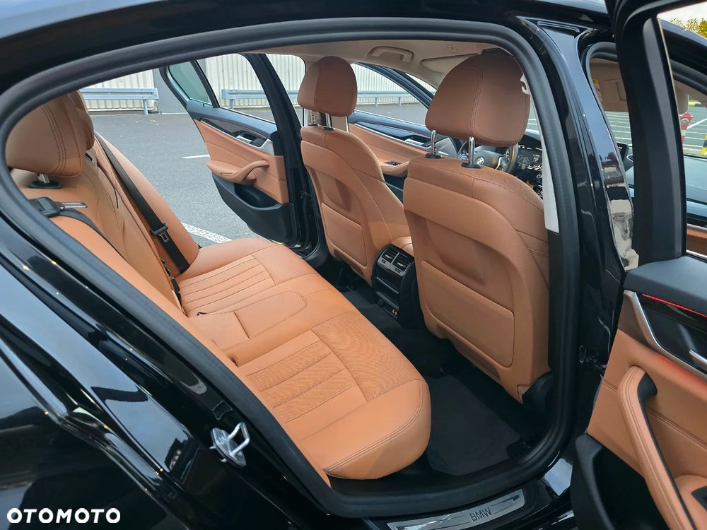 BMW Seria 5 530e Luxury Line - 18