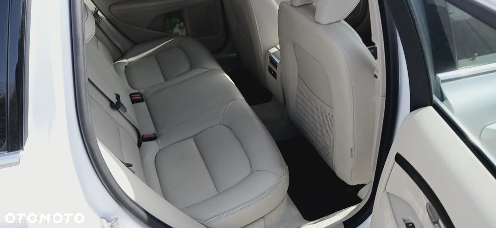 Volvo XC 70 - 25