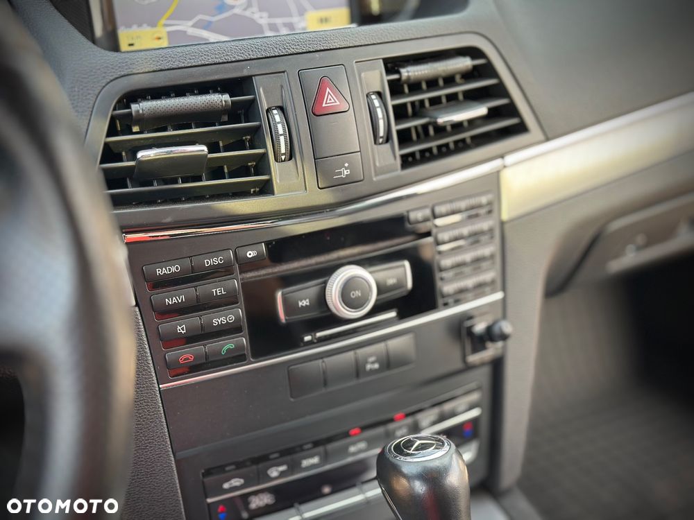 Mercedes-Benz Klasa E 200 CGI BlueEFFICIENCY Automatik Avantgarde - 29