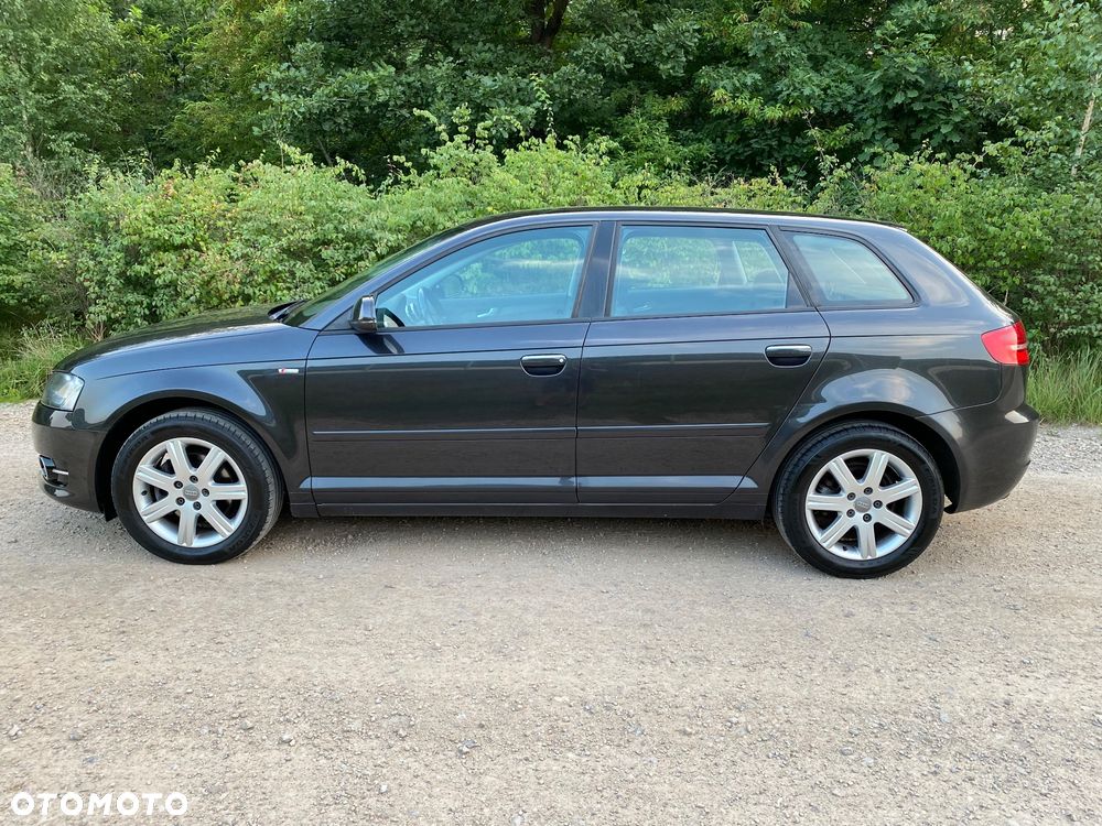 Audi A3 Sportback 2.0 TDI Ambiente - 10