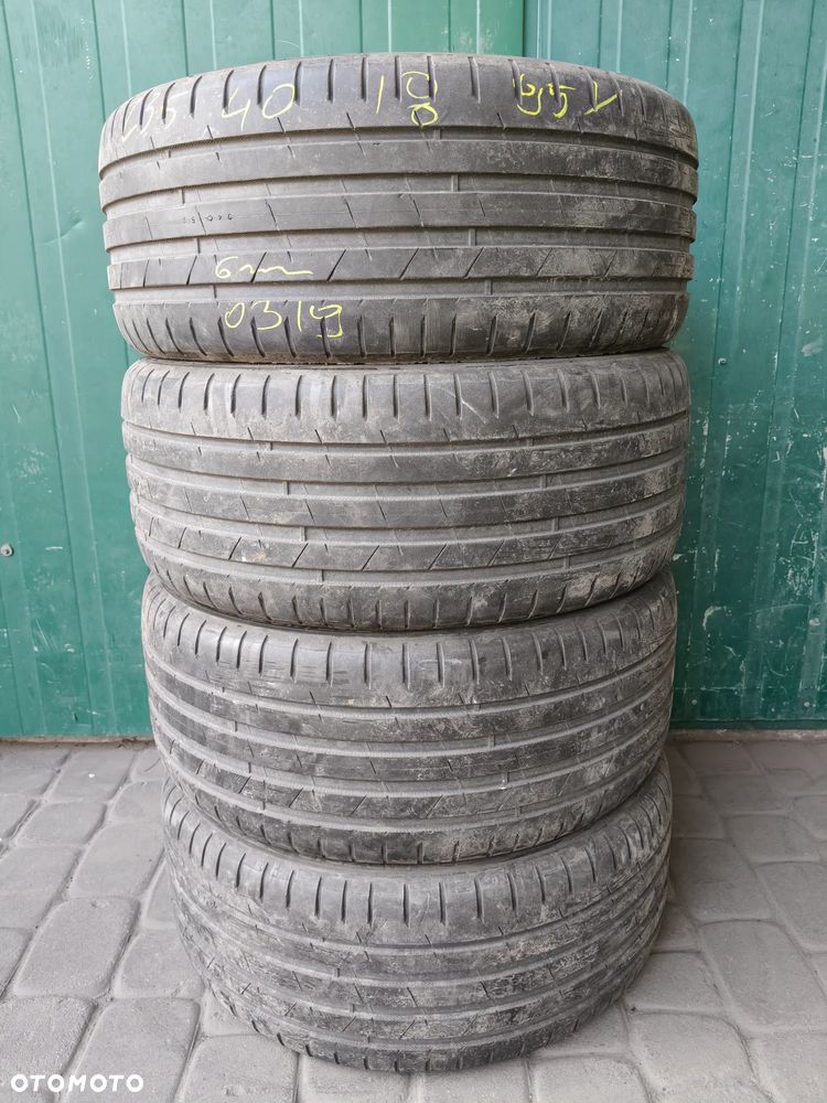 235/40R18 95Y - Nokian HakkaBlack 2 - 6mm - Komplet - 1