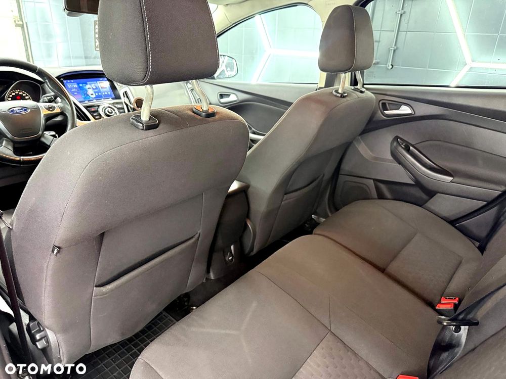 Ford Focus 1.6 TDCi DPF SYNC Edition - 24
