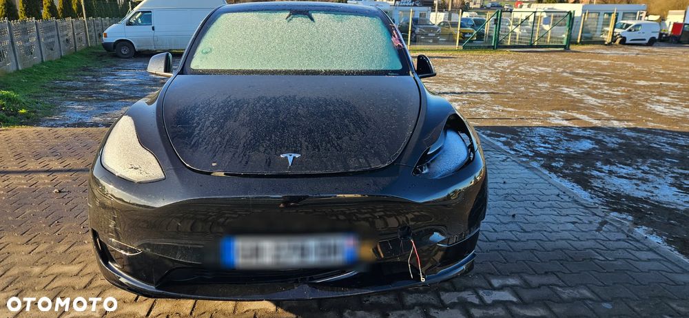 Tesla Y RWD - 8