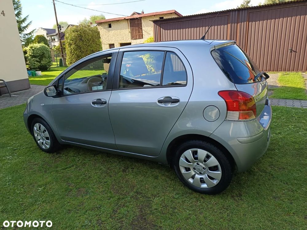 Toyota Yaris 1.33 Luna - 12