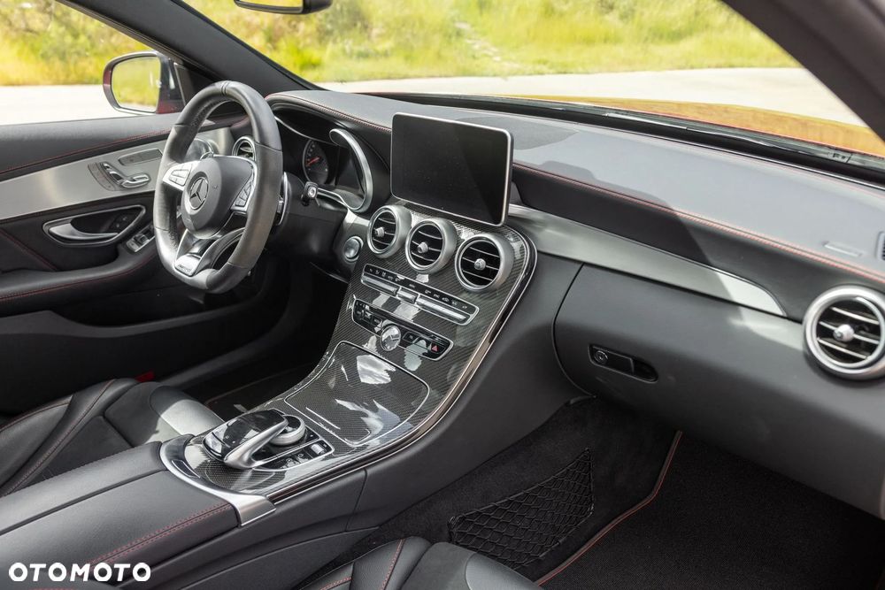 Mercedes-Benz Klasa C 450 AMG 4-Matic 7G-TRONIC - 28