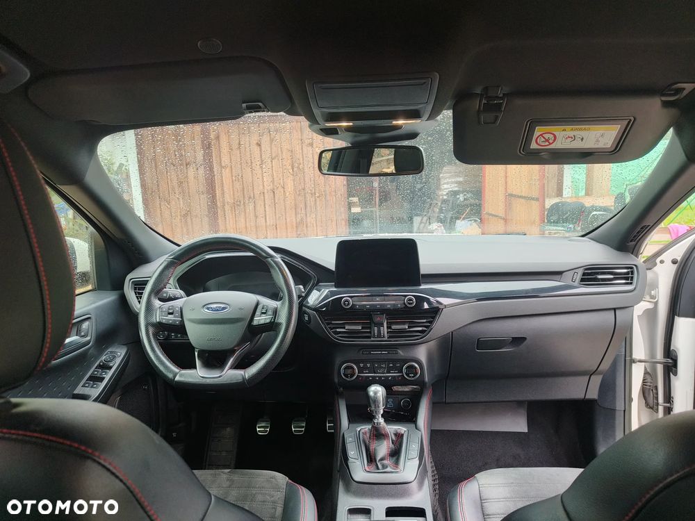 Ford Kuga 1.5 EcoBoost FWD ST-Line X - 12