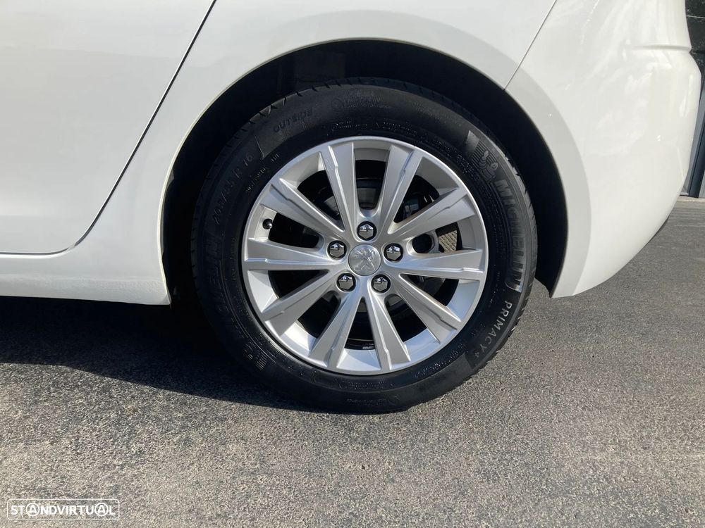 Peugeot 308 1.2 PureTech Style - 10