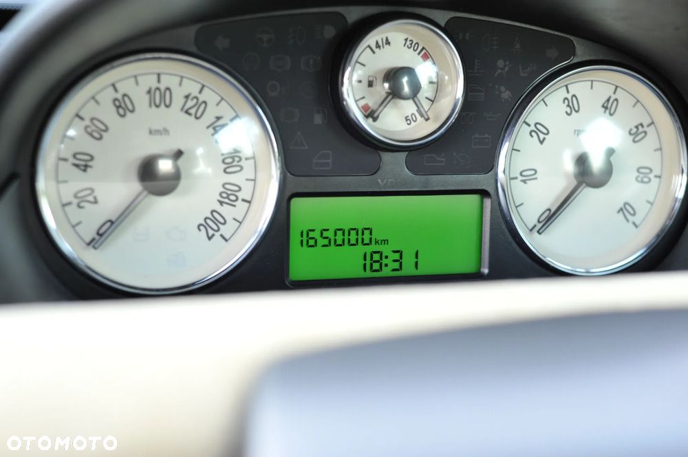 Lancia Ypsilon 1.2 8V Argento (5 os.) - 3