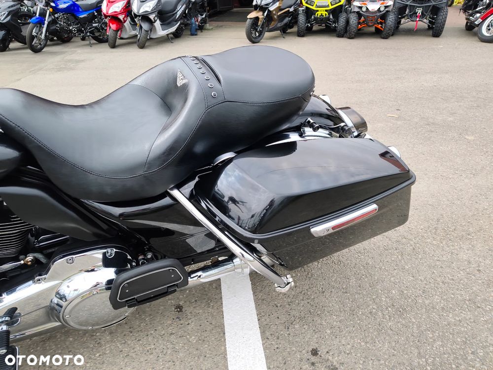 Harley-Davidson Touring Road King - 14