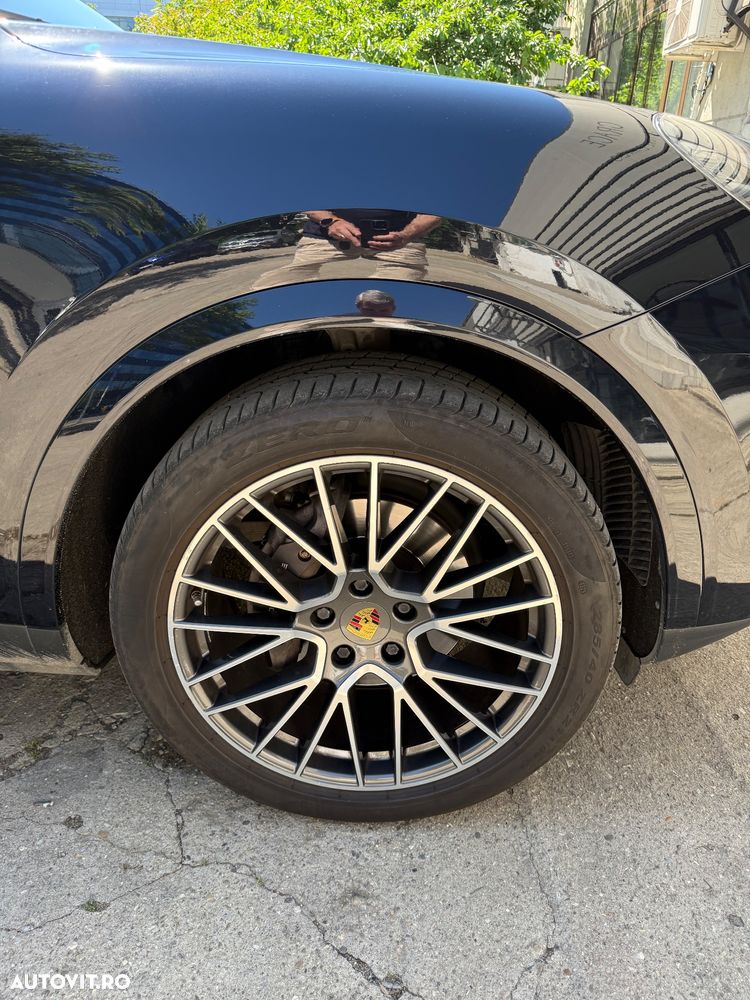 Porsche Cayenne - 18