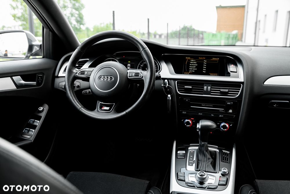 Audi A4 Avant 2.0 TDI DPF quattro S tronic S line Sportpaket - 29