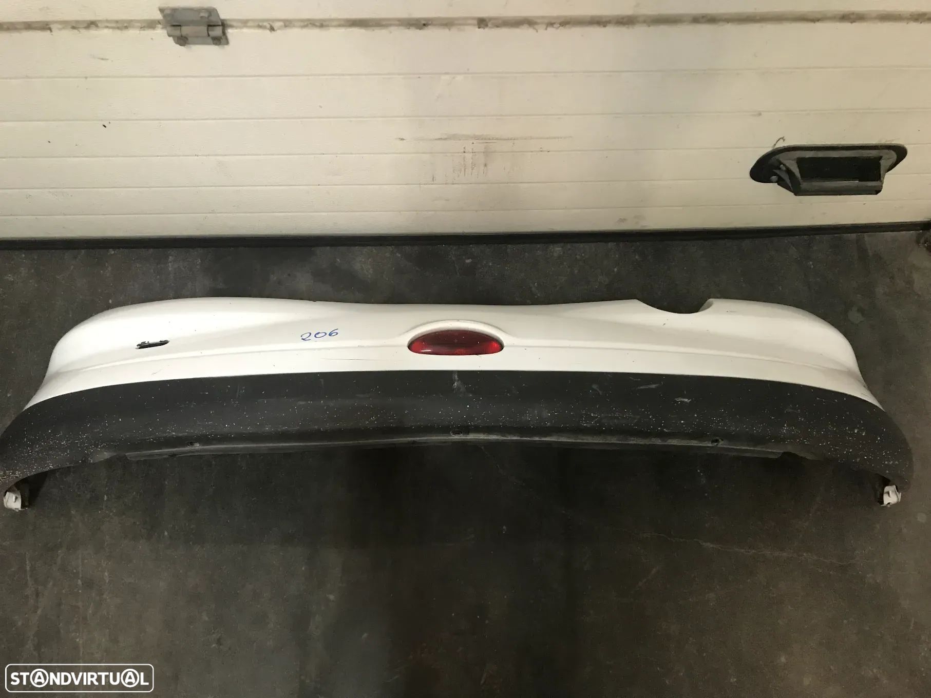 PARACHOQUES / PARA CHOQUES TRAS PEUGEOT 206 (BRANCO) (PRETO) - 1