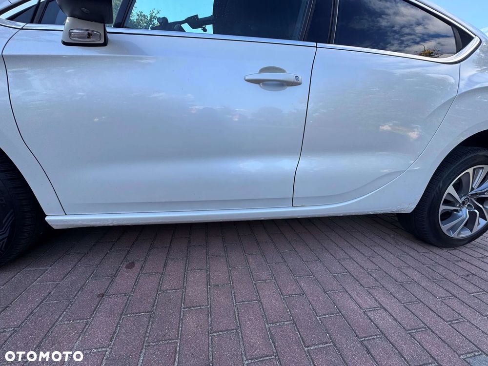 Citroën DS4 1.6 e-HDi SoChic MCP - 9