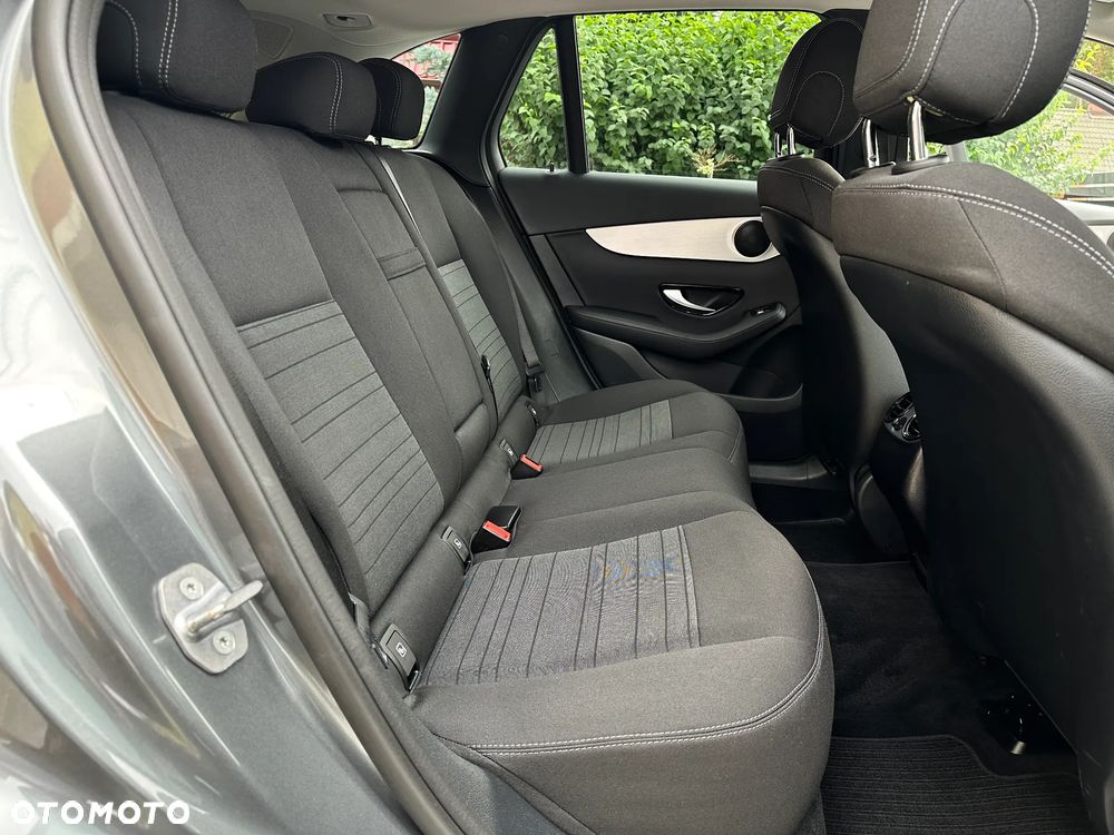 Mercedes-Benz GLC 250 4Matic 9G-TRONIC Exclusive - 30