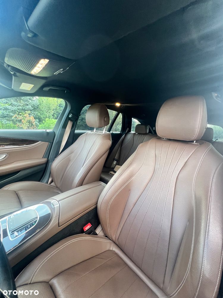 Mercedes-Benz Klasa E 220 d 4-Matic Avantgarde - 27