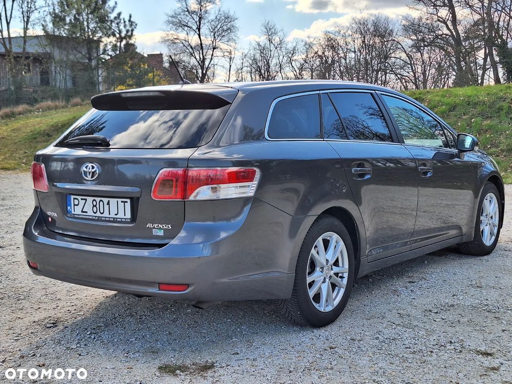 Toyota Avensis 2.0 D-4D - 6