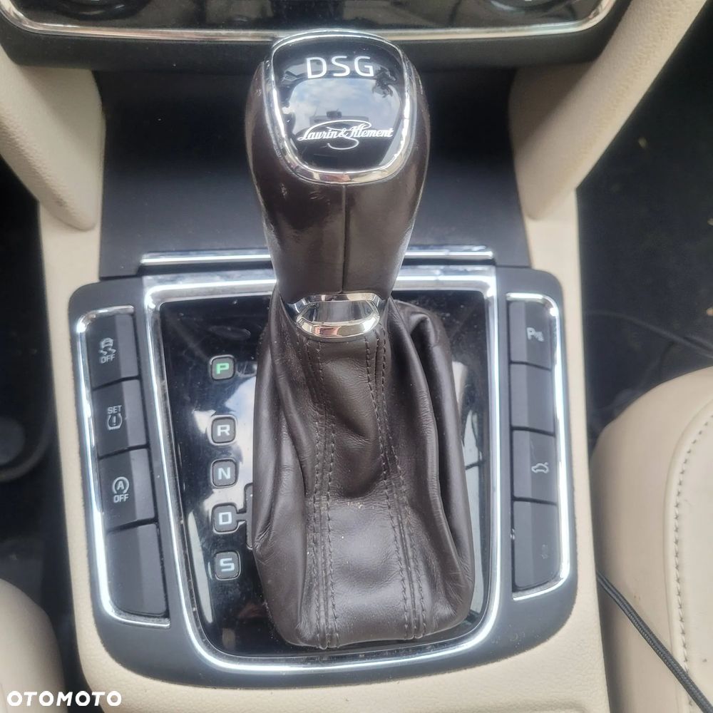 Skoda Superb 2.0 TDI L&K DSG - 2