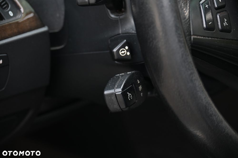 BMW Seria 5 530i - 31