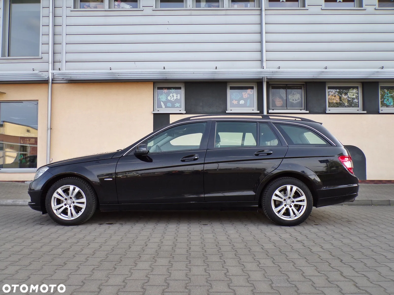 Mercedes-Benz Klasa C 180 T CGI Automatik BlueEFFICIENCY Elegance - 7