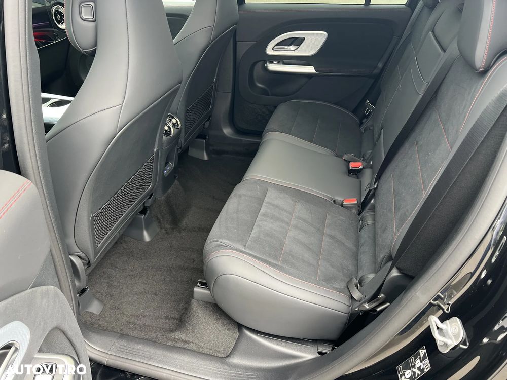 Mercedes-Benz GLB - 13