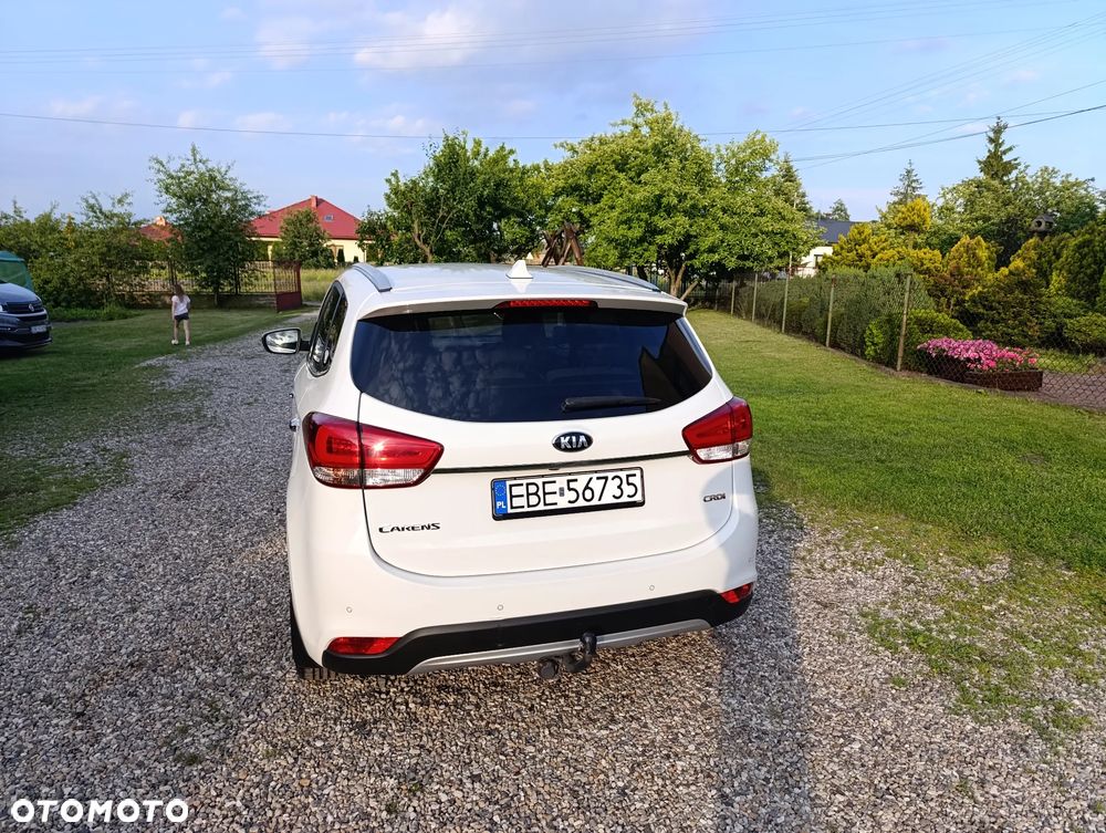 Kia Carens - 8
