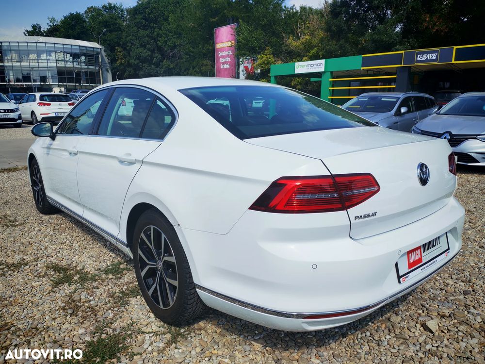 Volkswagen Passat 2.0 TDI DSG Highline - 8