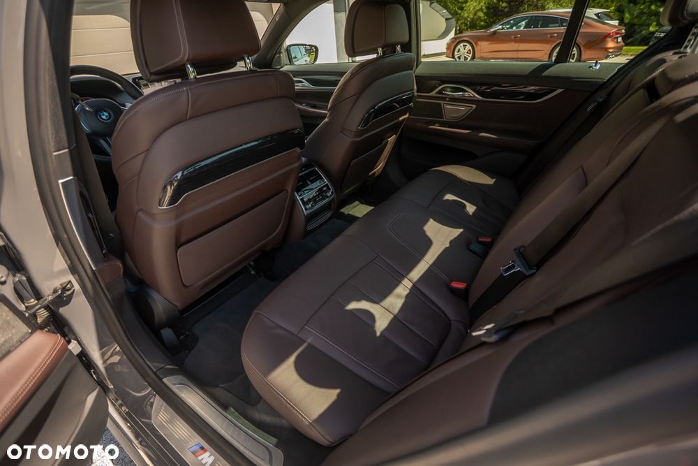 BMW Seria 7 - 20