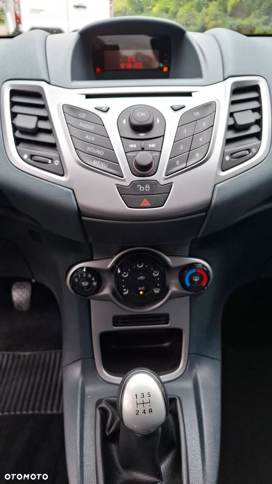 Ford Fiesta 1.25 Platinium X - 11