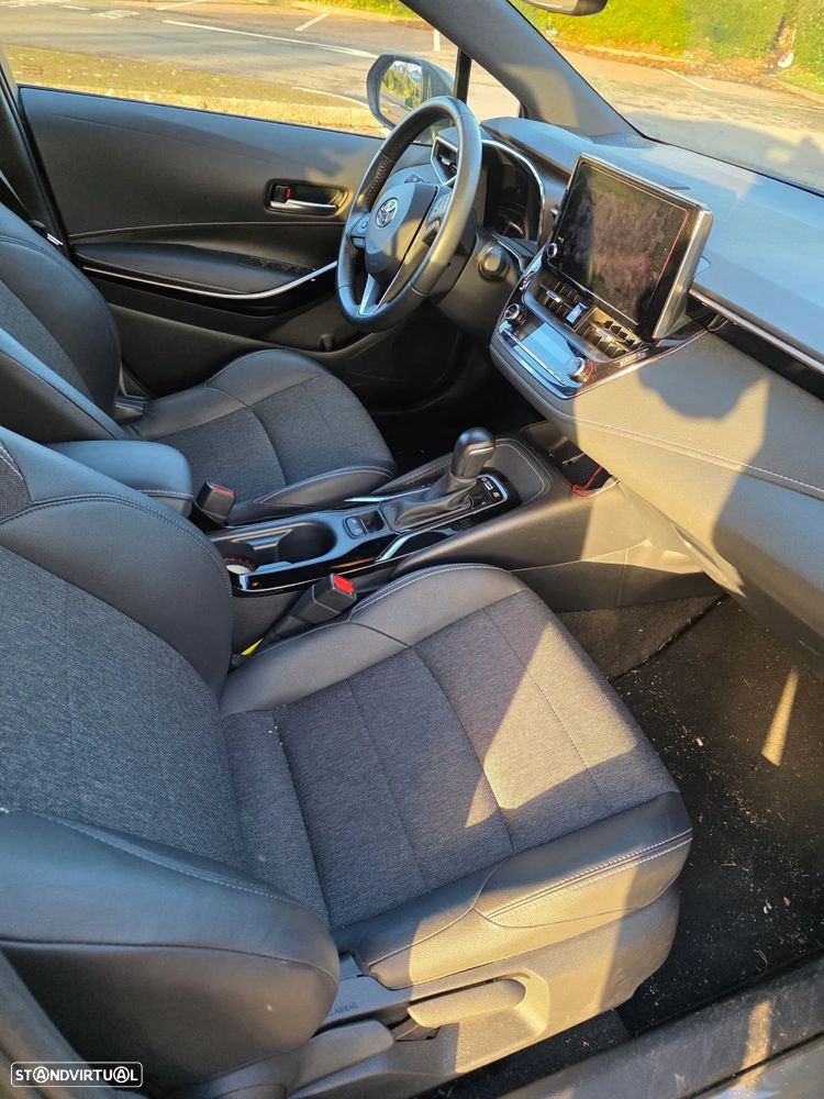 Toyota Corolla Touring Sports 1.8 Hybrid Comfort+P.Sport - 12