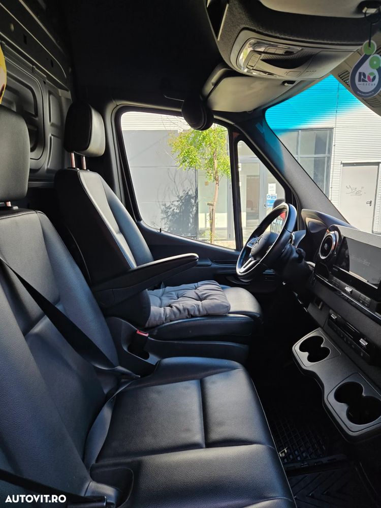 Mercedes-Benz Sprinter - 14