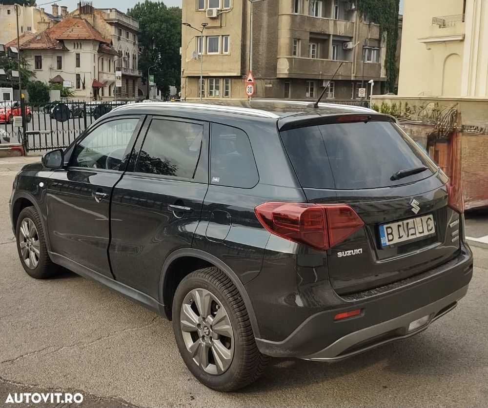 Suzuki Vitara 1.4 Boosterjet AllGrip MHEV Passion - 4