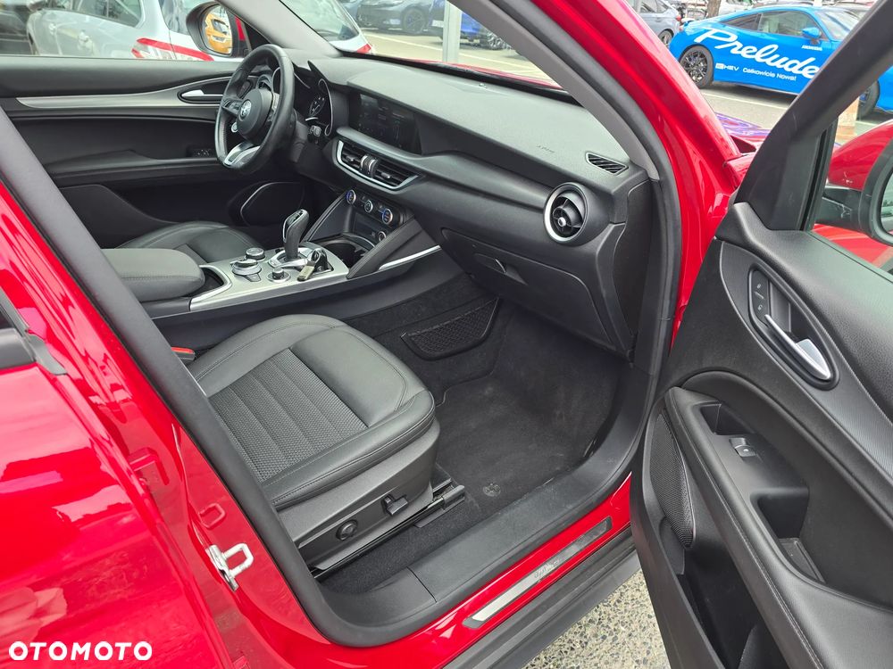 Alfa Romeo Stelvio 2.0 Turbo Sprint Q4 - 12