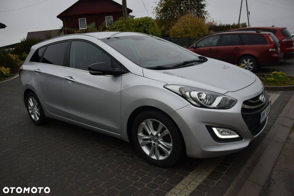 Hyundai i30 1.6 CRDi Fifa World Cup Edition - 9