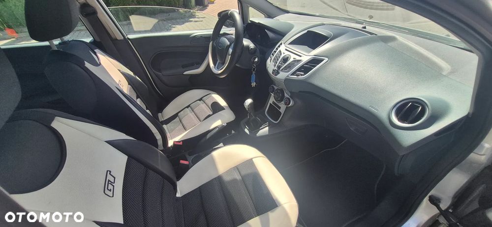 Ford Fiesta 1.25 Silver X (Ambiente) - 13