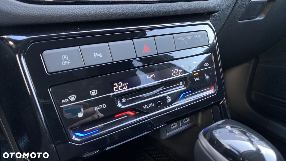 Volkswagen T-Cross - 19