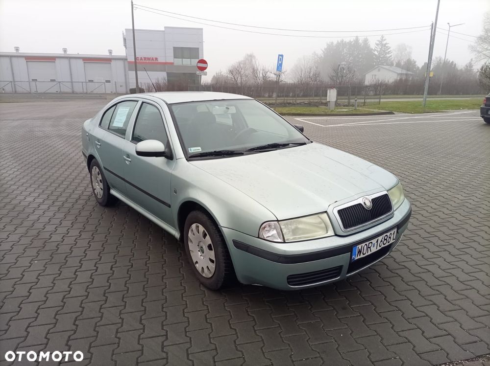 Skoda Octavia 1.6 Tour - 1