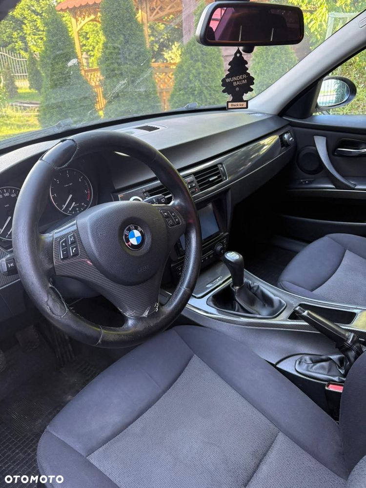 BMW Seria 3 318d - 6