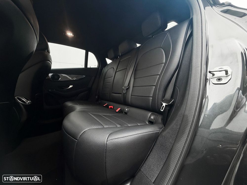 Mercedes-Benz GLC 300 - 11