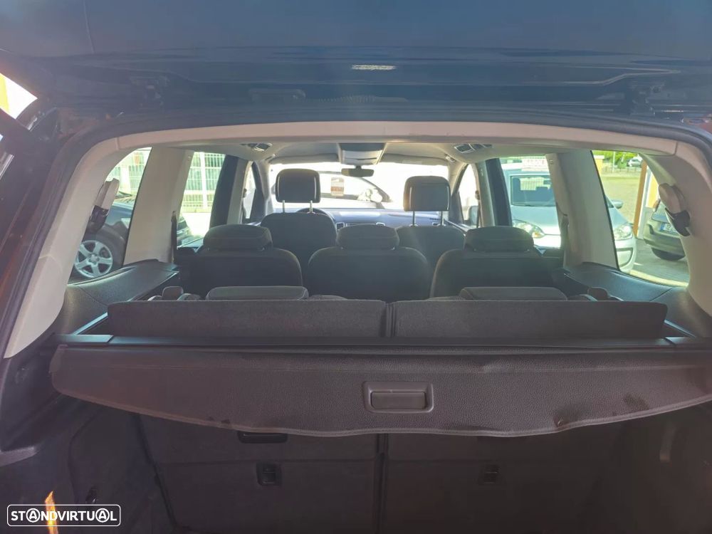 VW Sharan 2.0 TDI Blue Highline - 11