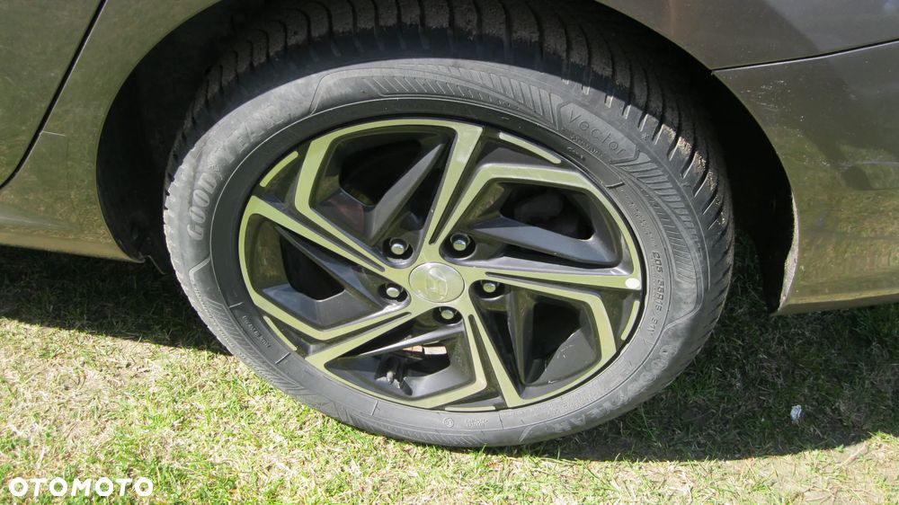 Hyundai i30 1.5 T-GDI 48V Comfort DCT - 4