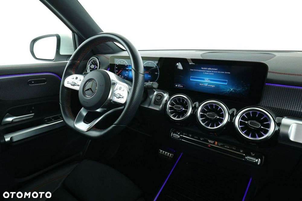 Mercedes-Benz EQB - 17