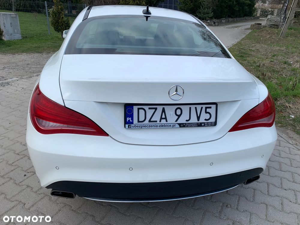 Mercedes-Benz CLA 200 Urban - 10