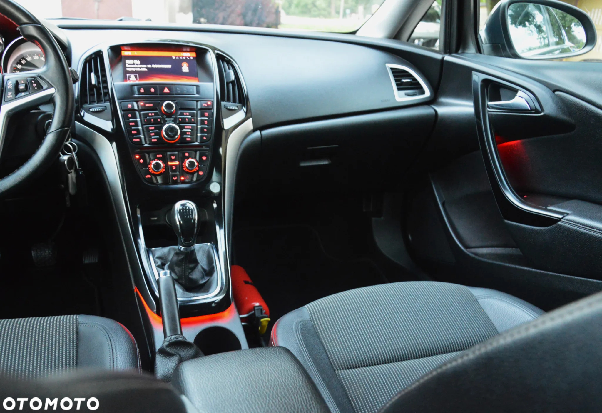 Opel Astra IV 1.6 CDTI Cosmo - 26