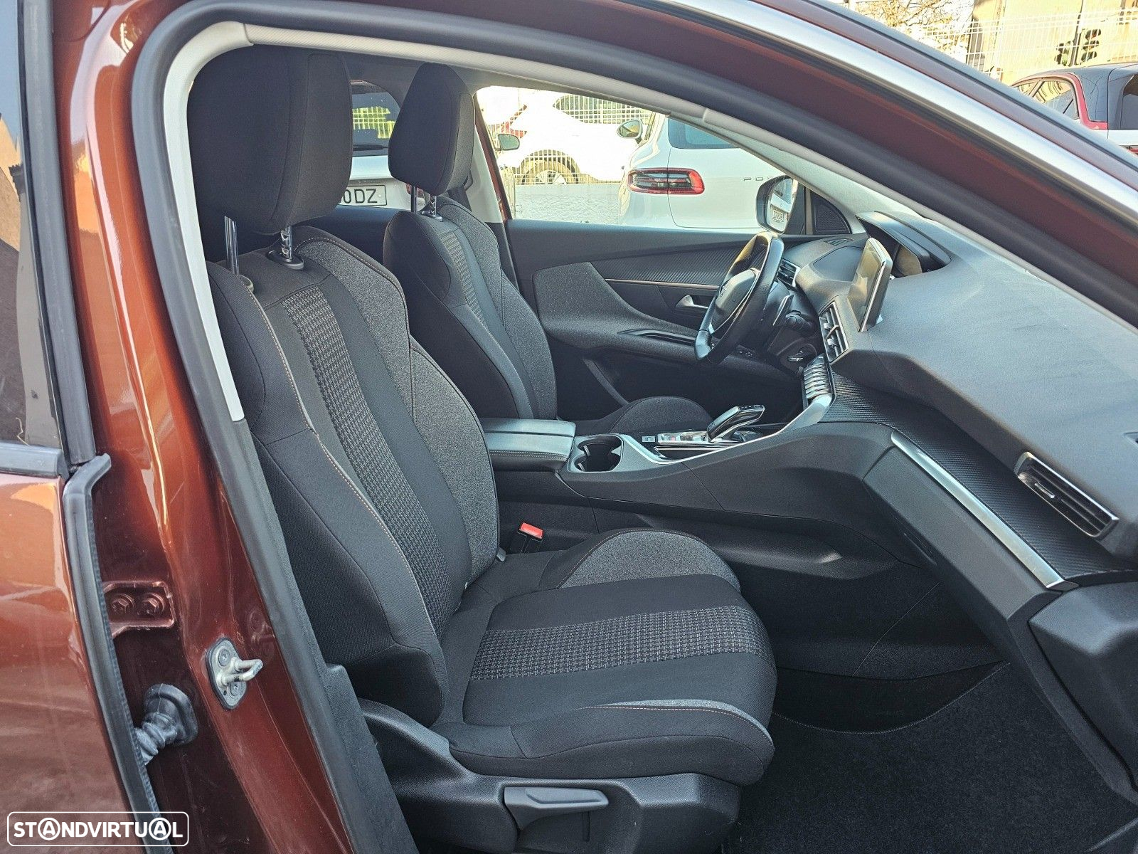 Peugeot 3008 1.2 PureTech Allure EAT8 - 9