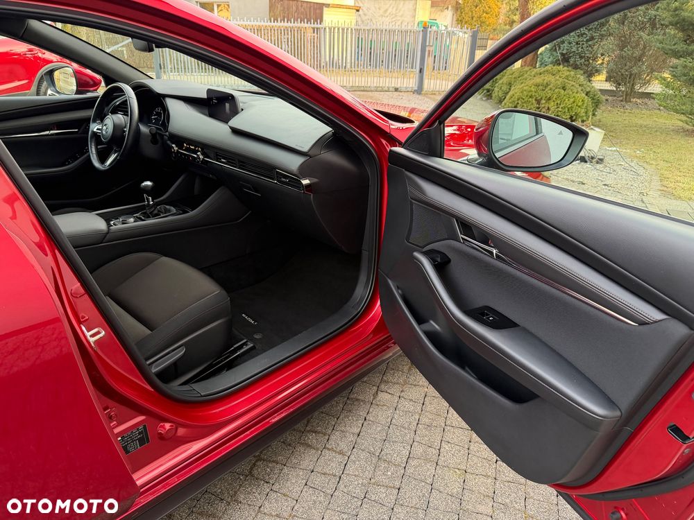 Mazda 3 SKYACTIV-G 2.0 M-Hybrid - 16