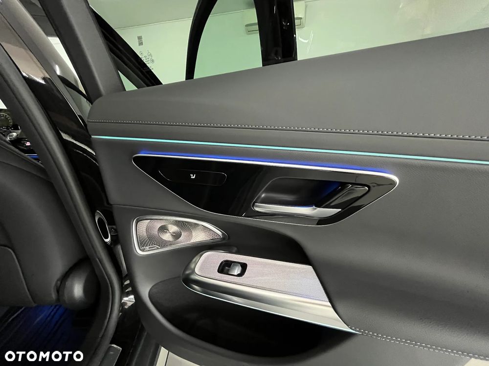 Mercedes-Benz Klasa E 300 de 4Matic T 9G-TRONIC Avantgarde - 17